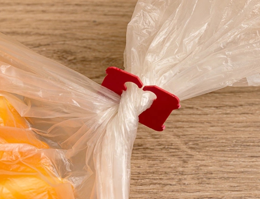 bread_bag_clip.jpg bread_bag_clip.jpg